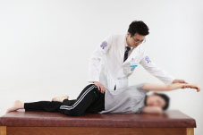 해운대자생한방병원 허리치료법 도인운동요법-도인운동요법 치료방법 썸네일 이미지 입니다.